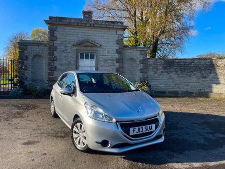 PEUGEOT 208 1.2 VTi Access+